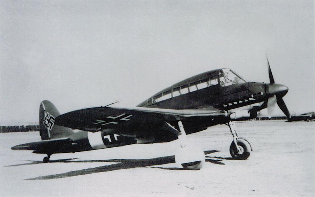 Naam: Foto 425. Prototype Savoia-Marchetti SM.93, dive:torpedo bomber -1, kopie 1100.jpg
Bekeken: 873
Grootte: 71,8 KB