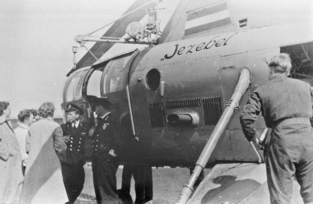 Naam: Jezebel 2.jpg
Bekeken: 830
Grootte: 43,7 KB