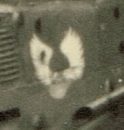 Naam: Foto 432a. embleem 105 uitsnede van toestel.jpg
Bekeken: 1010
Grootte: 77,9 KB