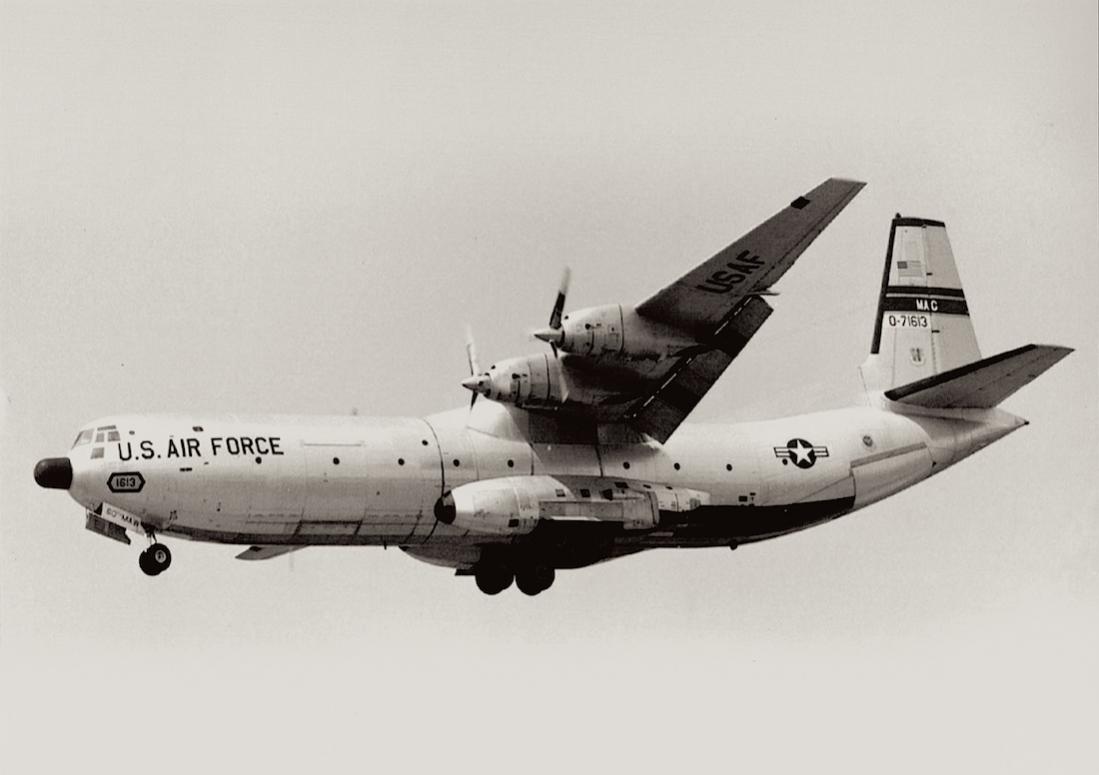 Naam: Foto 465. Douglas C-133A-35-DL Cargomaster (57-1613 : 0-71613. MSN 45510), redesignated C-133B M.jpg
Bekeken: 763
Grootte: 54,8 KB