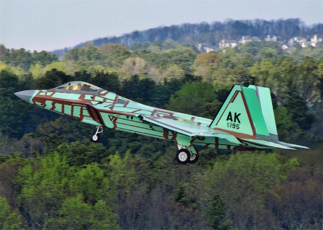 Naam: Foto 468. Laatste Lockheed Martin F-22A (Block 40) Raptor (10-4195 : Local s:n 10-195), kopie 11.jpg
Bekeken: 608
Grootte: 126,9 KB