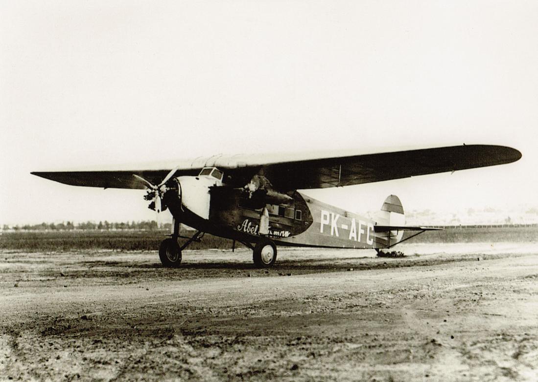 Naam: Foto 178. PK-AFC 'Abel Tasman'. Fokker F.VIIa:3m, kopie 1100.jpg
Bekeken: 1330
Grootte: 104,0 KB