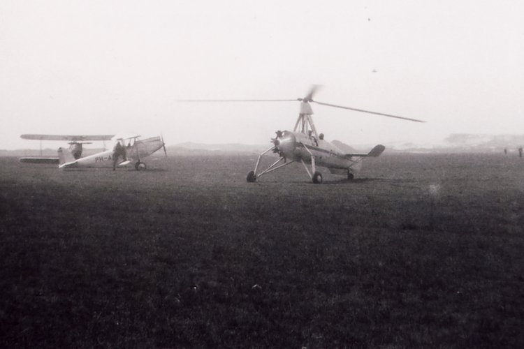 Naam: vliegveld haamstede autogiro.jpg
Bekeken: 532
Grootte: 40,3 KB