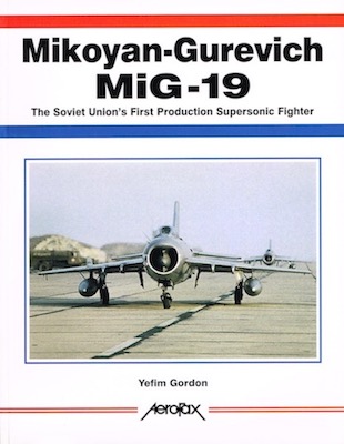 Naam: MiG-19, vz. Aerofax uitgave 2003.jpeg
Bekeken: 623
Grootte: 37,7 KB
