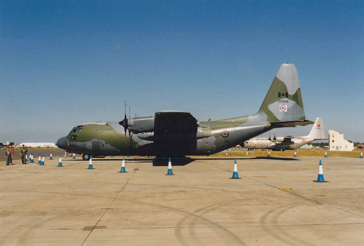 Naam: 05.jpg
Bekeken: 1185
Grootte: 307,7 KB