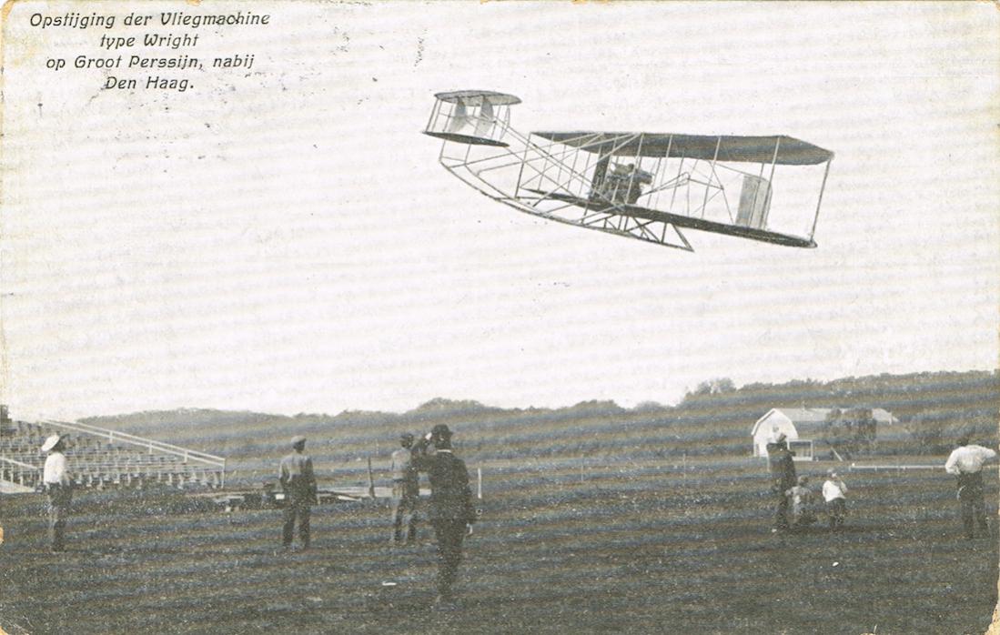 Naam: Kaart 684. Vliegdemonstratie in 1909 van ir. Eugne Lefbvre in Wassenaar op het terrein Groot P.jpg
Bekeken: 760
Grootte: 105,9 KB