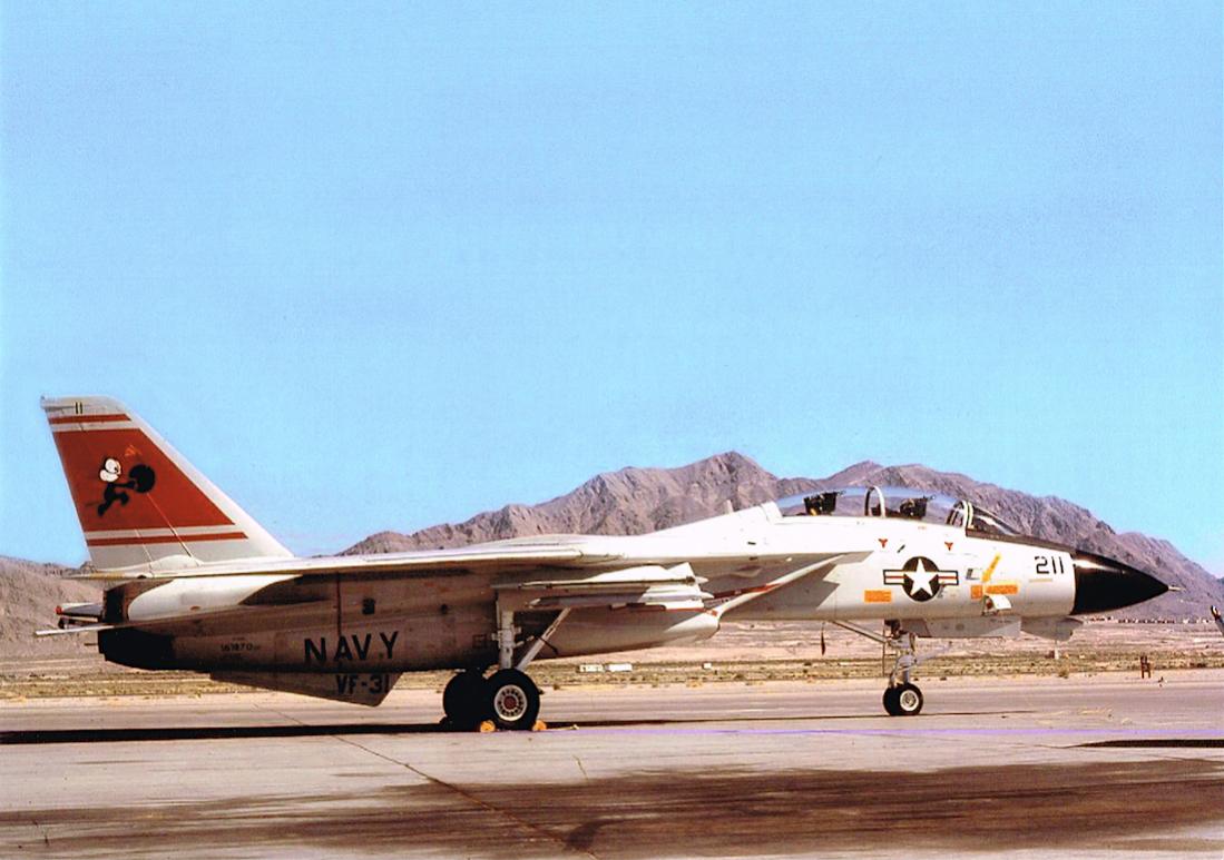 Naam: Foto 489. Grumman F-14A-130-GR Tomcat van VF-31 %22Tomcatters%22. 161870 (KB-31, MSN 506), kopie.jpg
Bekeken: 477
Grootte: 94,2 KB