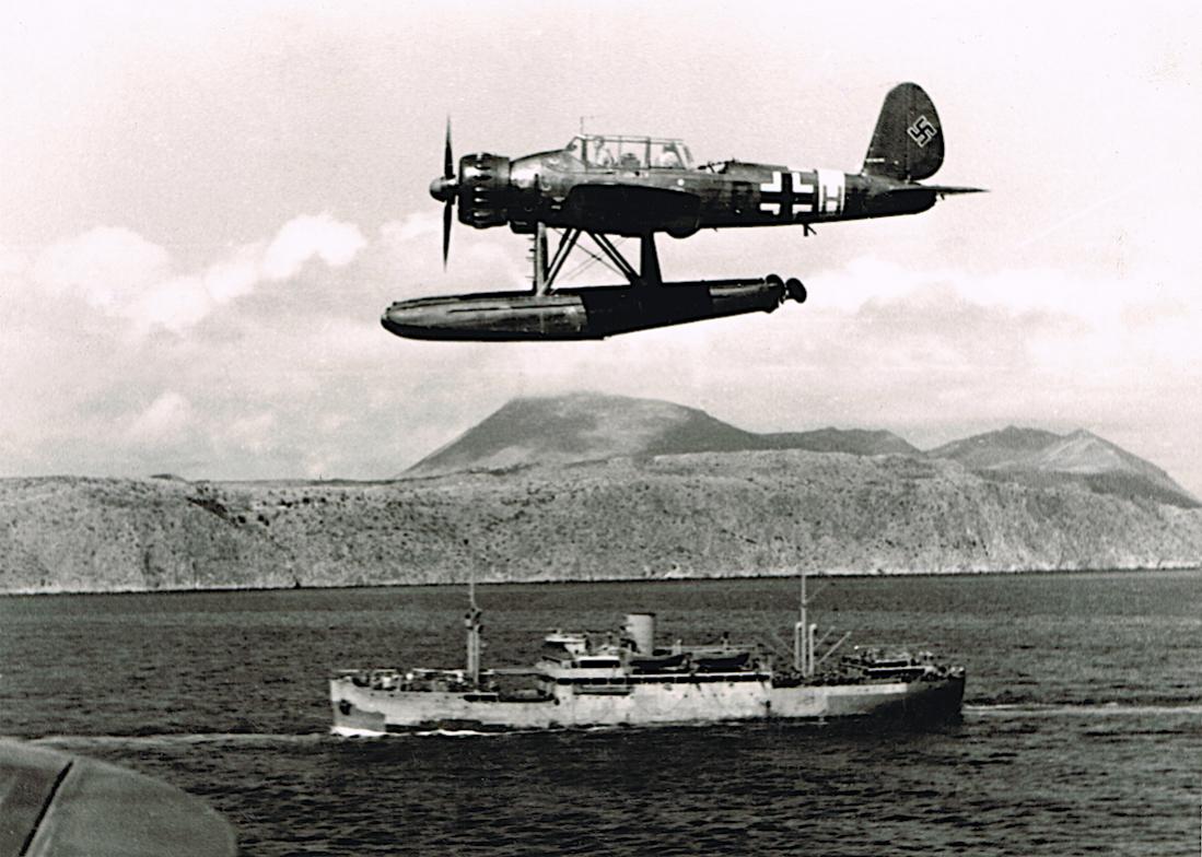 Naam: Foto 448. Arado Ar-196, vermoedelijk 7R+HK. Kreta, kopie 1100.jpg
Bekeken: 732
Grootte: 113,8 KB