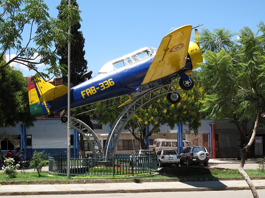 Naam: North American AT-6D Texan -.jpg
Bekeken: 1381
Grootte: 332,1 KB
