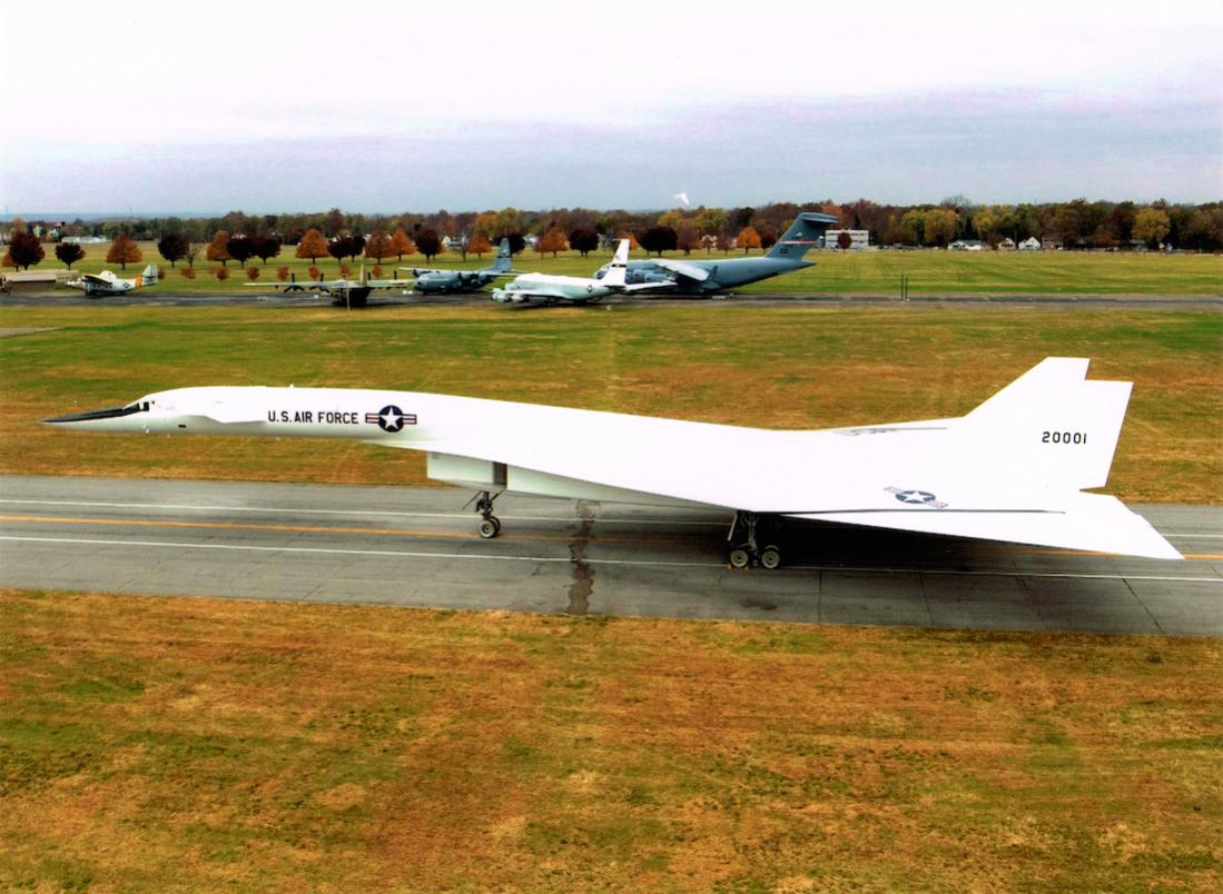 Naam: Foto 500. North American XB-70 Valkyrie, kopie 1100.jpg
Bekeken: 459
Grootte: 120,1 KB