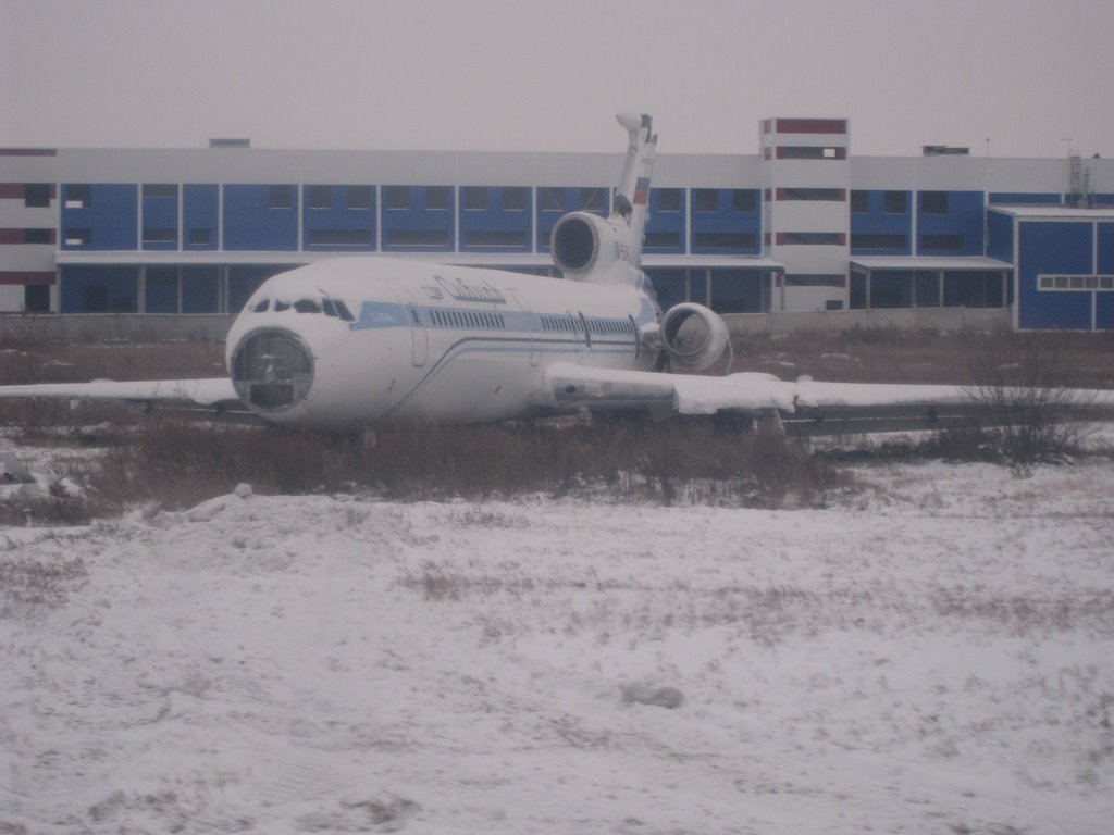 Naam: Tupolev Tu 154.jpg
Bekeken: 317
Grootte: 85,8 KB