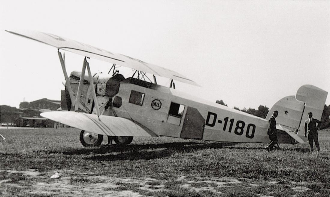 Naam: Foto 376. D-1180. Heinkel HD 40 II kopie.jpg
Bekeken: 652
Grootte: 98,1 KB