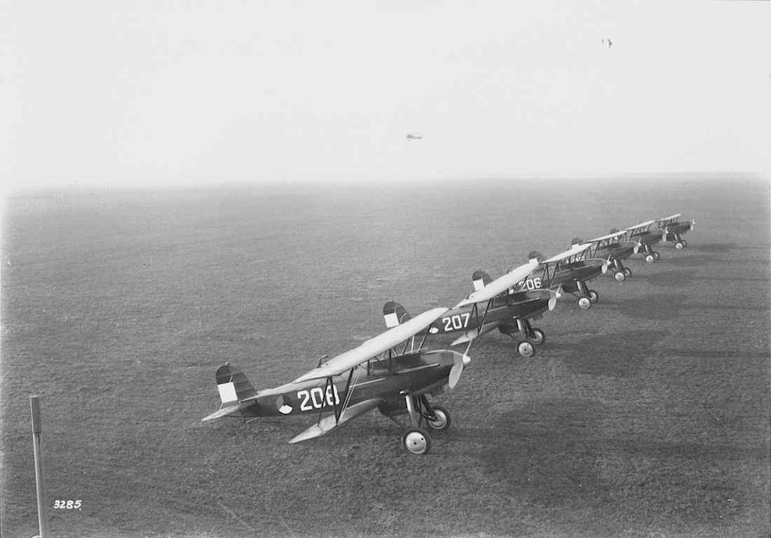 Naam: Foto 94. '208, 207, etc.'. Fokker D.VII kopie.jpg
Bekeken: 941
Grootte: 467,2 KB