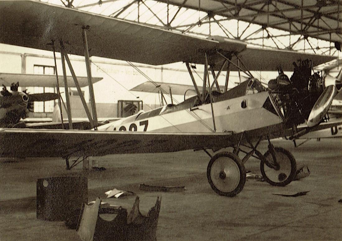 Naam: Foto 381. D-1927. Albatros L 82 c, kopie 1100.jpg
Bekeken: 542
Grootte: 137,0 KB