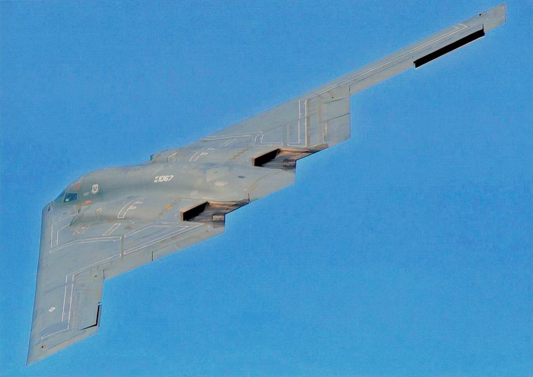 Naam: Foto 526. Northrop B-2A Block 10 Spirit. (AV-2, MSN 1002). 82-1067 upgraded as Block 30 1997. Na.jpg
Bekeken: 416
Grootte: 73,5 KB