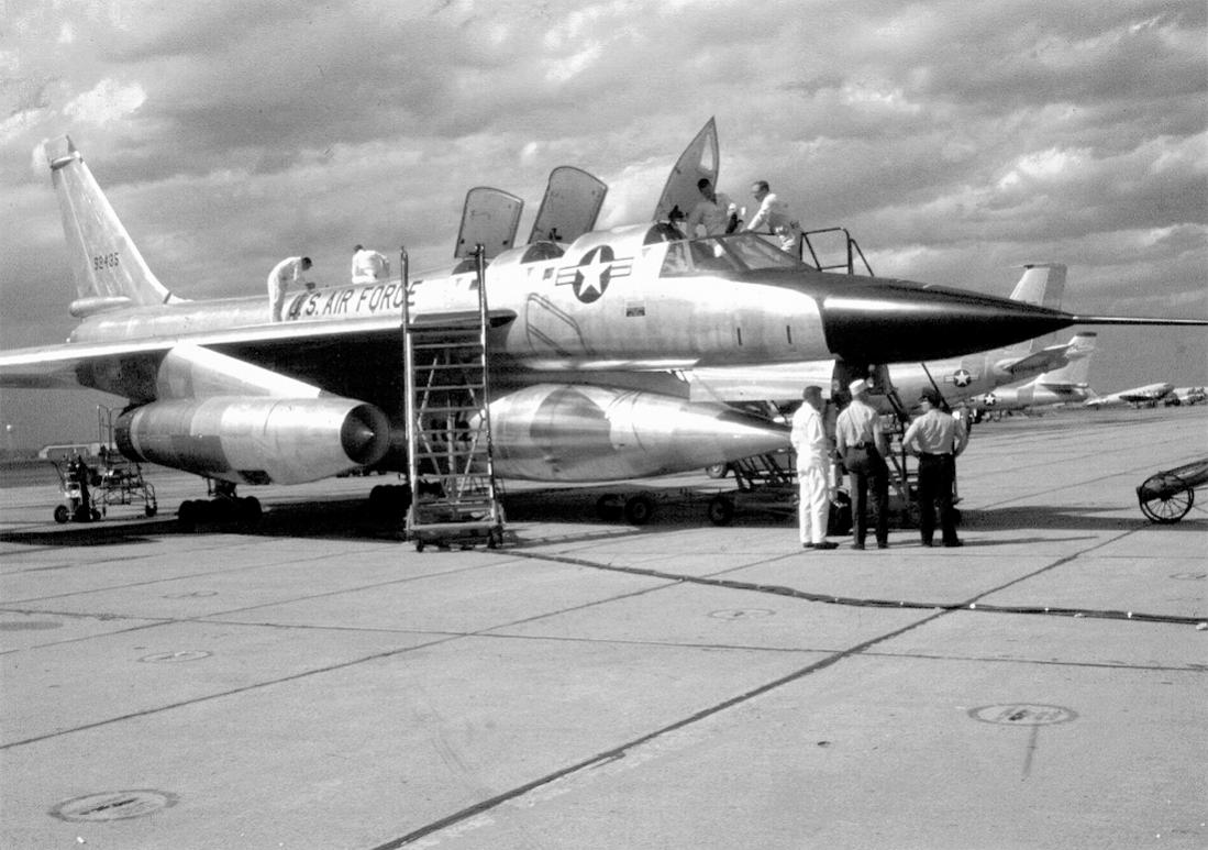 Naam: Foto 534. Convair B-58A-10-CF Hustler (59-2435 : MSN 31:73), naam 'Shackbuster', kopie 1100.jpg
Bekeken: 528
Grootte: 115,5 KB
