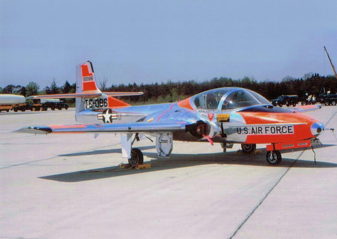 Naam: Foto 538. Cessna T-37B Tweet (60-0086), kopie 1100.jpg
Bekeken: 606
Grootte: 78,6 KB
