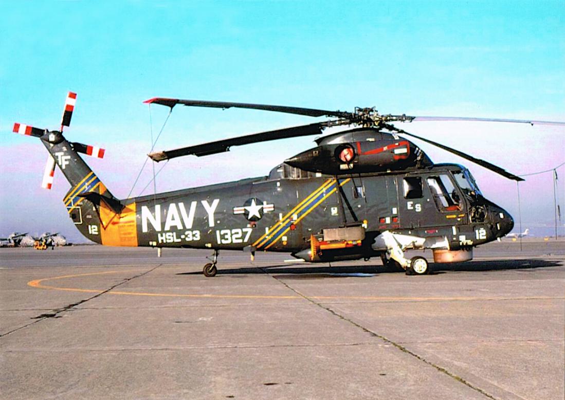 Naam: Foto 552. 151327 : MSN 164. Kaman UH-2B Seasprite. Designation changed to SH-2F Seasprite, kopie.jpg
Bekeken: 655
Grootte: 111,0 KB