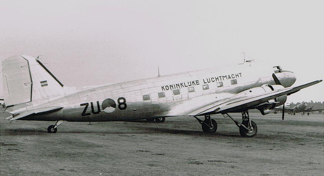 Naam: Foto 138. 'ZU-8'. Douglas C-47B Dakota, kopie 1100.jpg
Bekeken: 805
Grootte: 74,8 KB