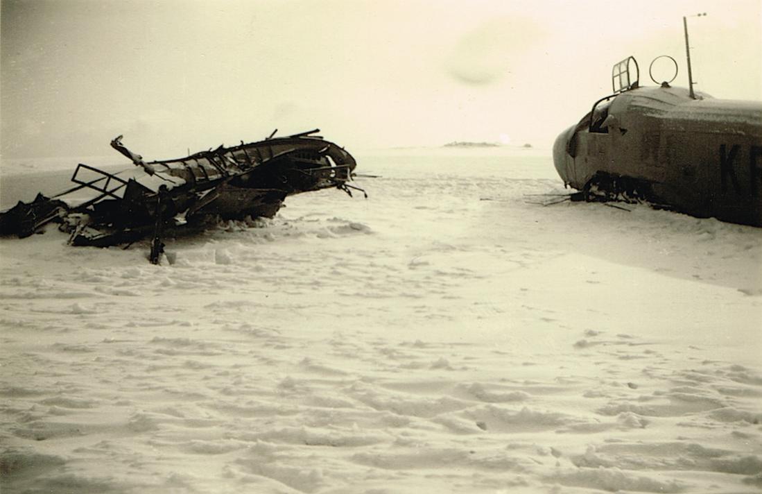 Naam: Foto 476. KR+CT (Werknr 058390, andere bron 058389) van FFS A:B 23. Weihe crash -2, kopie 1100.jpg
Bekeken: 853
Grootte: 76,6 KB