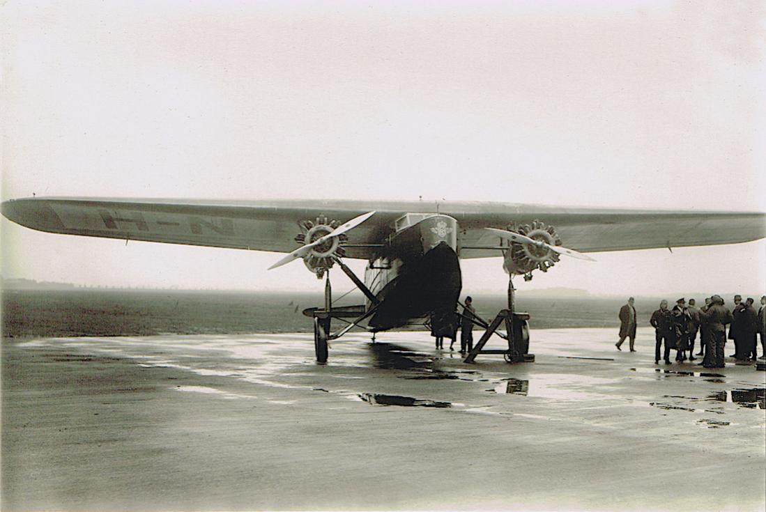 Naam: Foto 191. H-NAED (PH-AED). Fokker F.VIII. Foto aus dem Nachlass eines Werksmeisters von Focke Wu.jpg
Bekeken: 900
Grootte: 87,8 KB