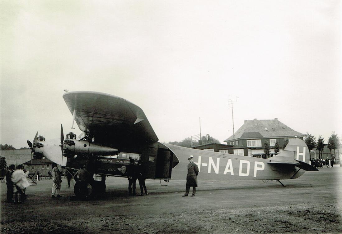 Naam: Foto 192. H-NADP. Fokker F.VIIa, kopie 1100.jpg
Bekeken: 840
Grootte: 85,8 KB