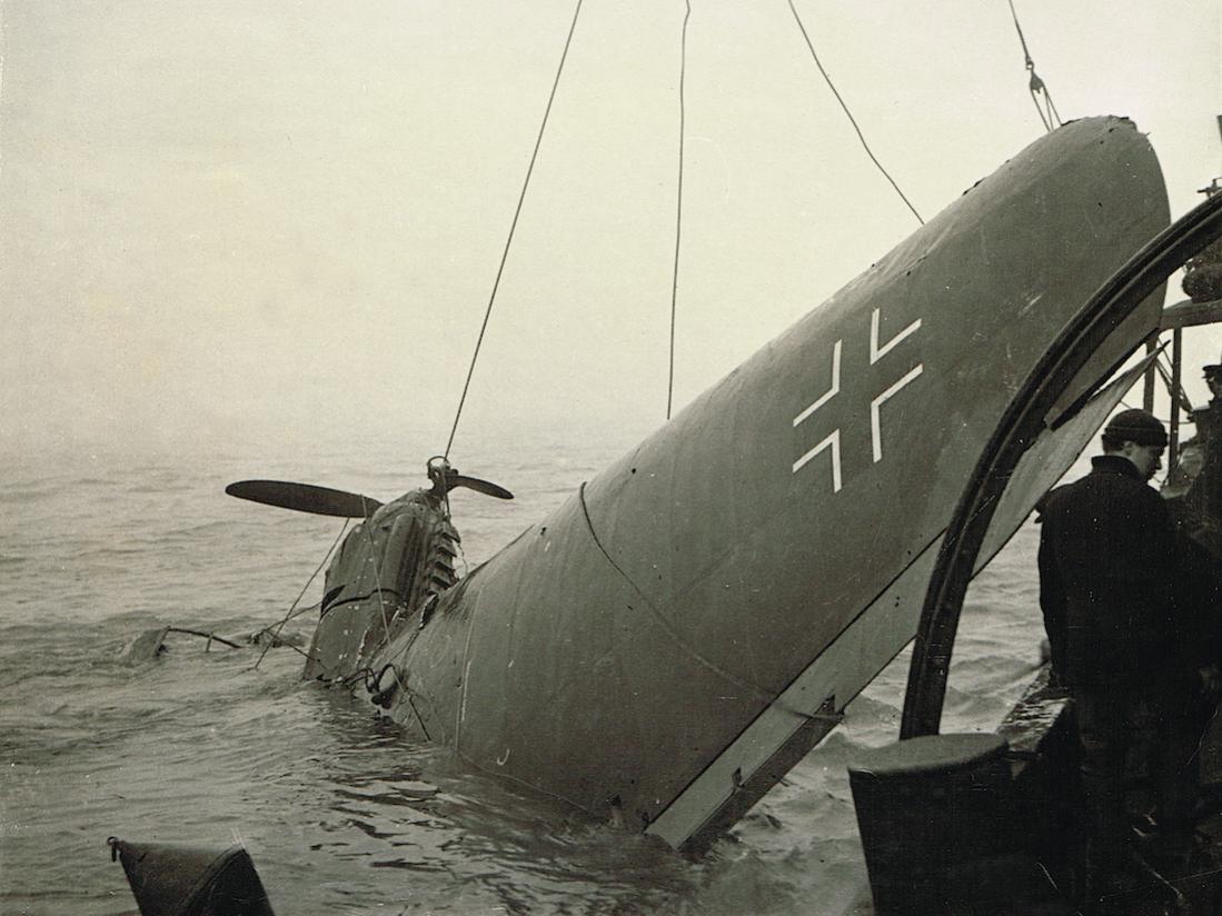 Naam: Foto 478. He-111 wordt gelicht, vz, kopie 1100.jpg
Bekeken: 885
Grootte: 106,5 KB