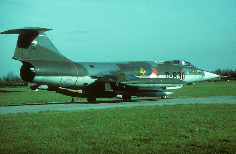 Naam: copy-aircraft-colour-slide-KLu-F-104G-D-8311.jpg
Bekeken: 748
Grootte: 79,7 KB
