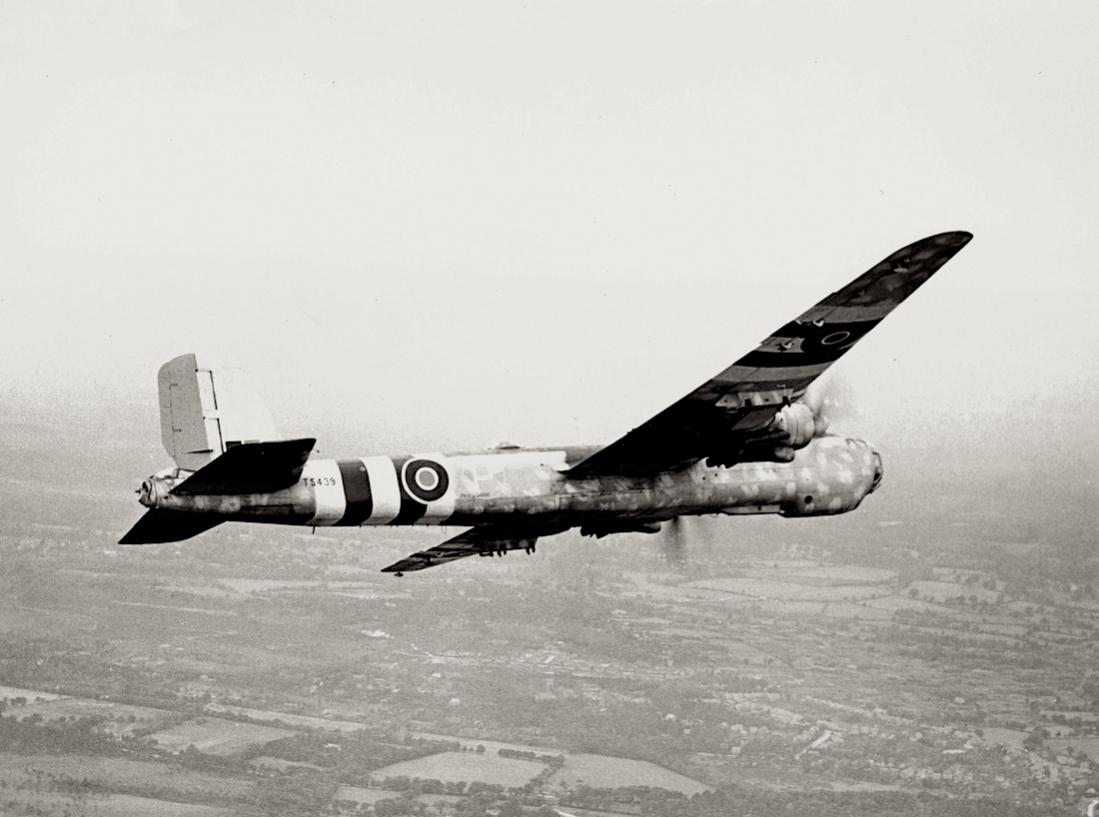 Naam: Foto 479. Heinkel He-177 Engelse Beute, kopie 1100.jpg
Bekeken: 834
Grootte: 79,1 KB