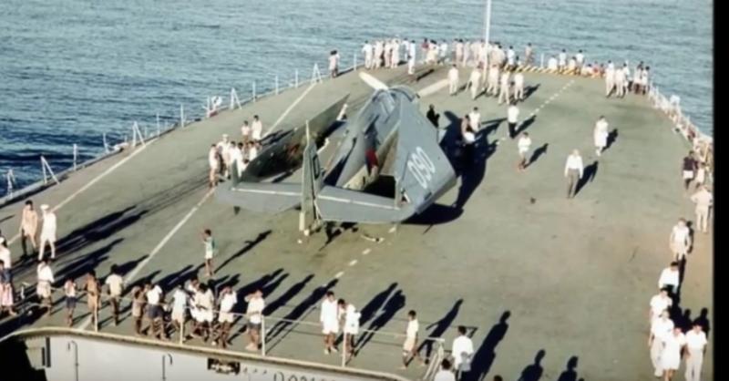 Naam: Screenshot_2018-09-21 HNLMS Karel Doorman (R81) in HD Color 1963 - YouTube(1).jpg
Bekeken: 750
Grootte: 49,5 KB