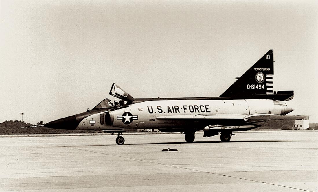 Naam: Foto 600. Convair F-102A-80-CO Delta Dagger (56-1494 : 0-61494), to MASDC as FJ257 on March 13, .jpg
Bekeken: 540
Grootte: 94,4 KB
