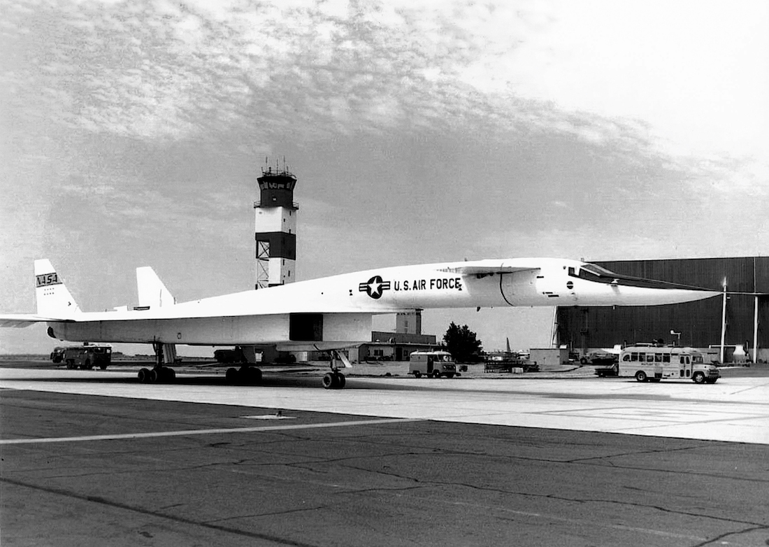 Naam: Foto 612. North American XB-70 Valkyrie, kopie 1100.jpeg
Bekeken: 270
Grootte: 446,5 KB