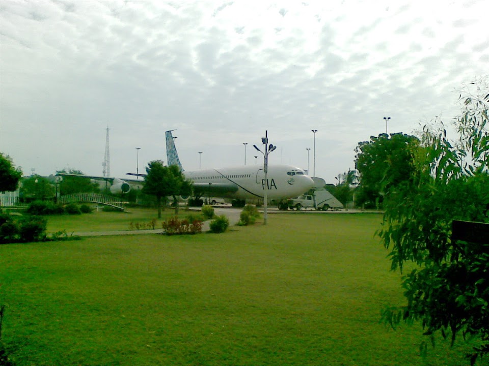 Naam: B720 , Karachi - PIA planetarium..jpg
Bekeken: 803
Grootte: 108,8 KB