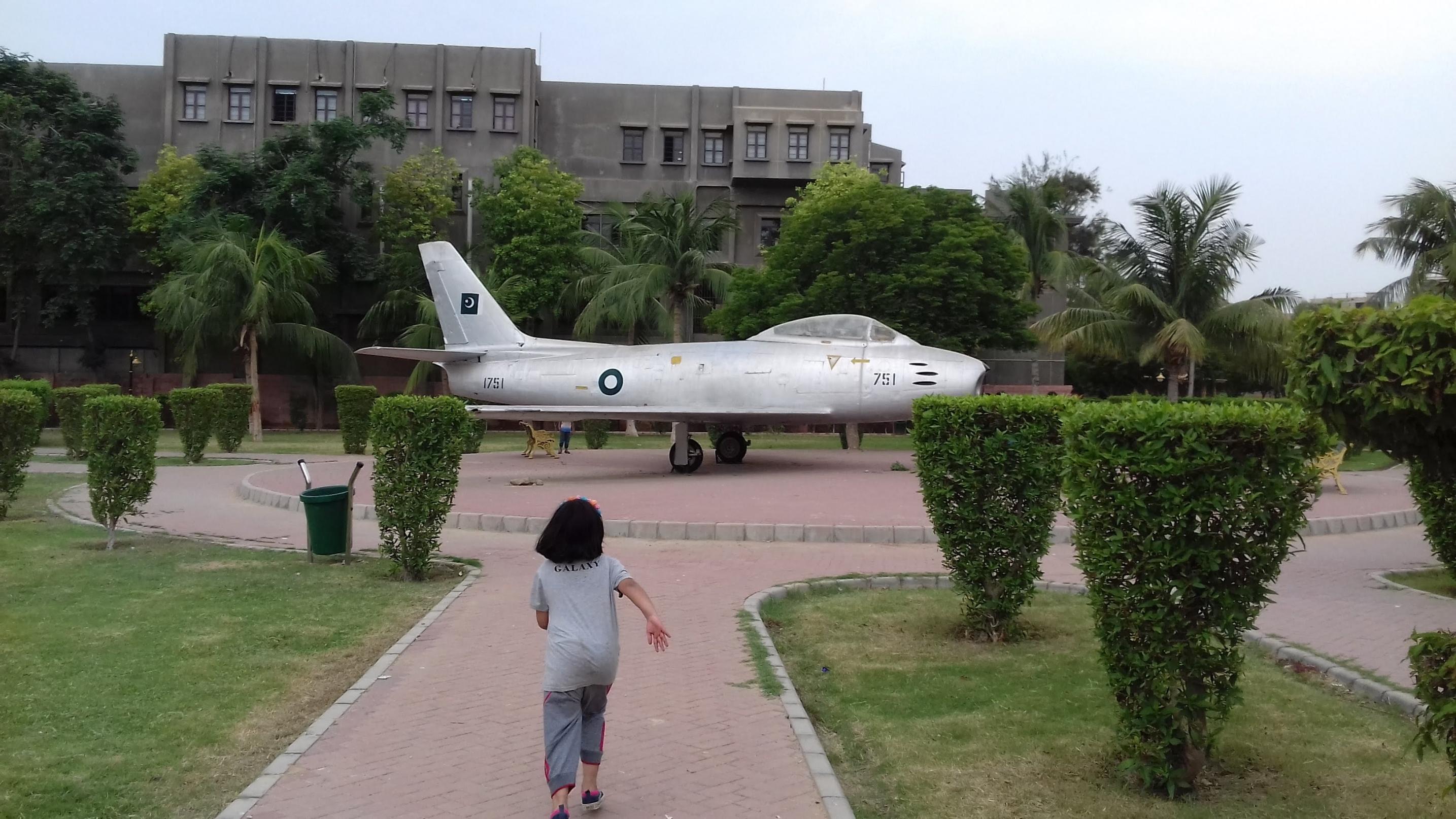 Naam: F-86 , Karachi..jpg
Bekeken: 1093
Grootte: 522,6 KB