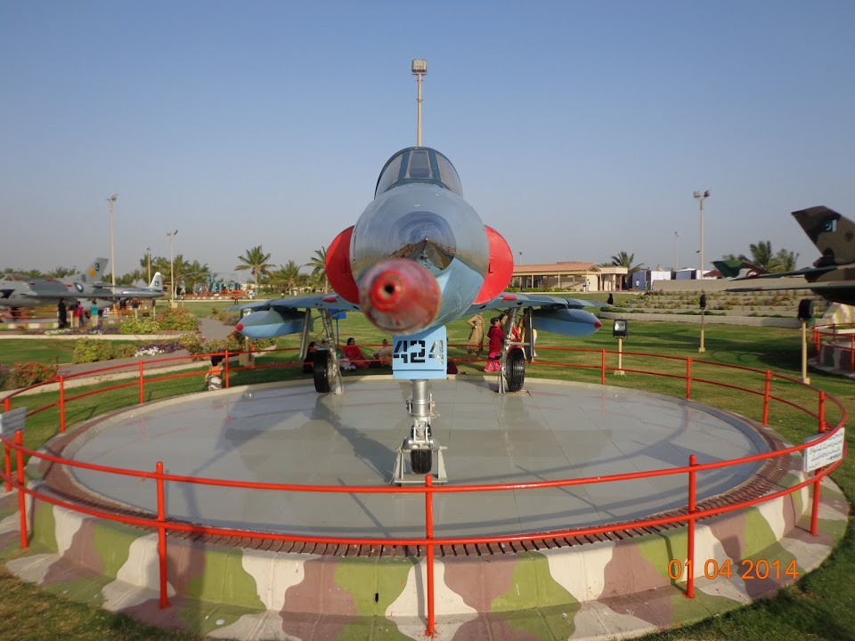 Naam: Sharea Faisal - Pakistan Air Force Museum 2.jpg
Bekeken: 2009
Grootte: 127,4 KB