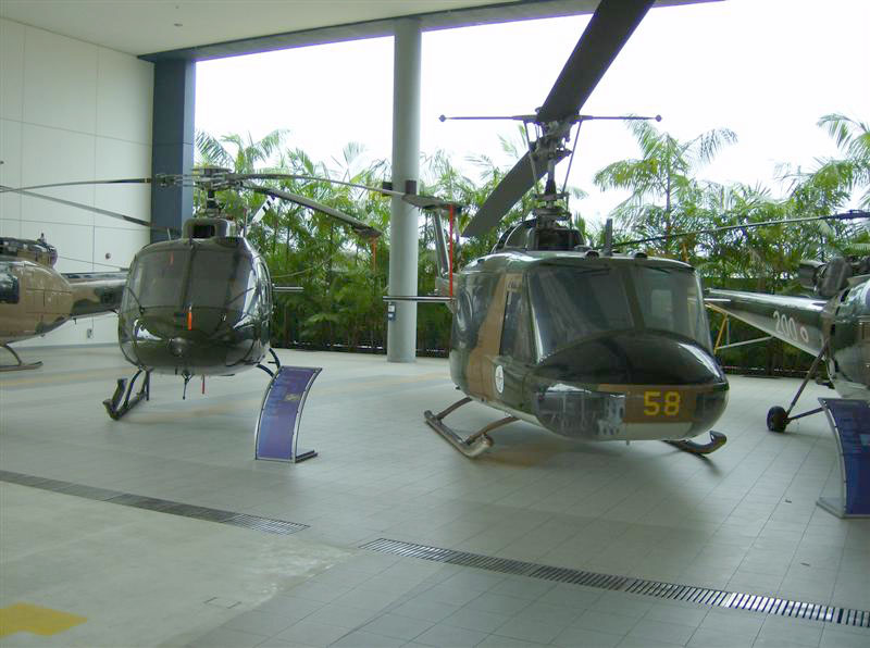 Naam: Singapore Air Force Museum at Paya Lebar 1.jpg
Bekeken: 1210
Grootte: 122,6 KB