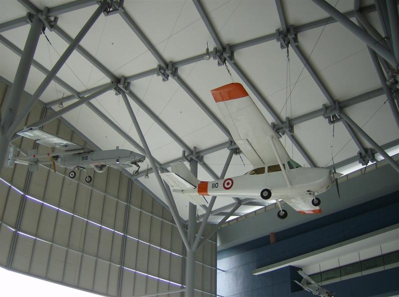 Naam: Singapore Air Force Museum at Paya Lebar 2.jpg
Bekeken: 1196
Grootte: 61,5 KB