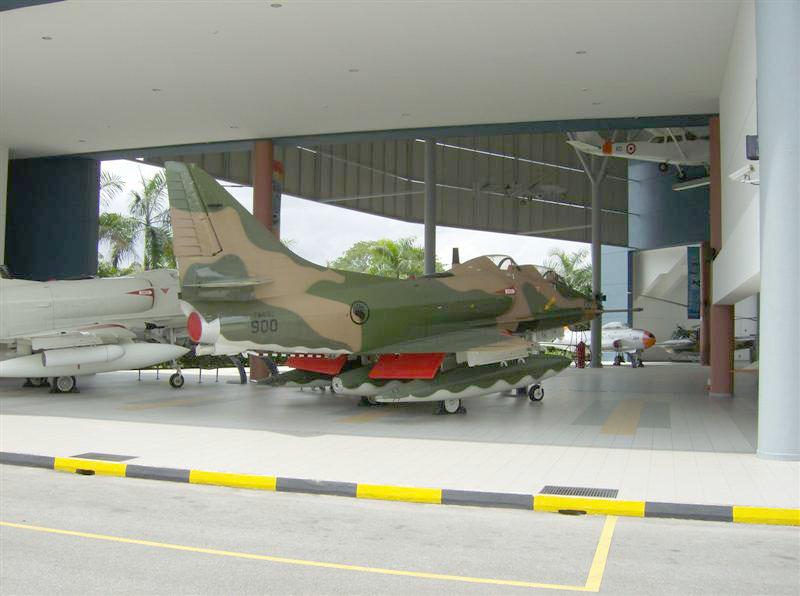 Naam: Singapore Air Force Museum at Paya Lebar 8.jpg
Bekeken: 527
Grootte: 101,1 KB