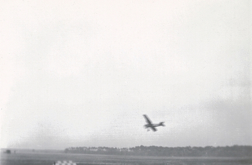 Naam: Foto 20. Tekst bij foto %22Landing van een C5, op Soesterberg. (18.5.37)%22, 500.jpeg
Bekeken: 1040
Grootte: 171,1 KB