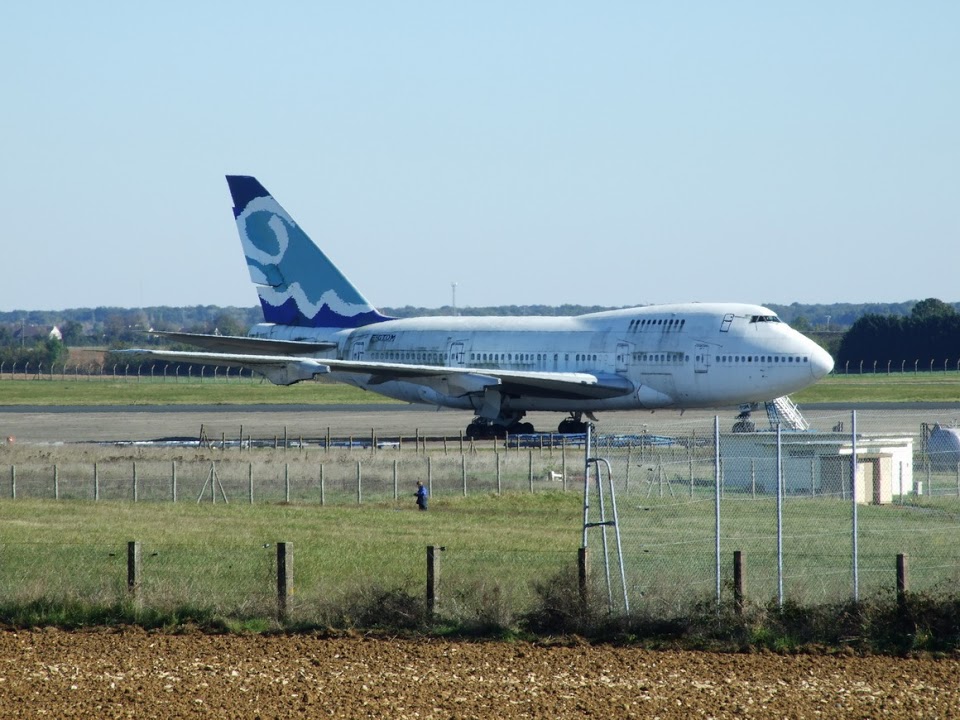 Naam: Boeing 747 , Chteauroux..jpg
Bekeken: 809
Grootte: 158,4 KB