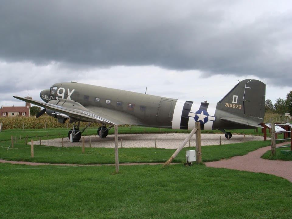 Naam: C47-Merville..jpg
Bekeken: 431
Grootte: 115,2 KB