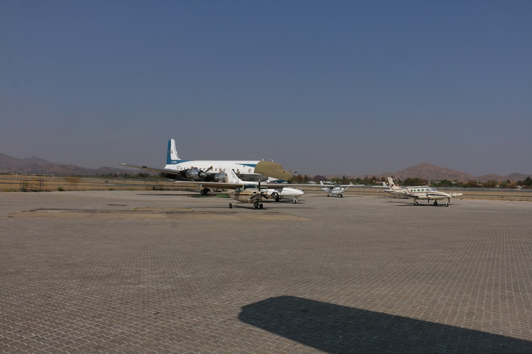 Naam: DC 6 - Windhoek Eros, Namibia.jpg
Bekeken: 579
Grootte: 124,9 KB