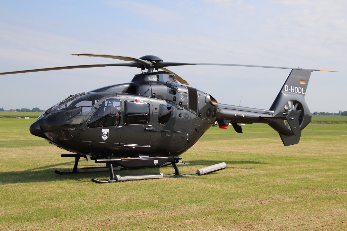 Naam: D-HDDL Eurocopter EC135-P2 IMG_0060.jpg
Bekeken: 2580
Grootte: 210,6 KB