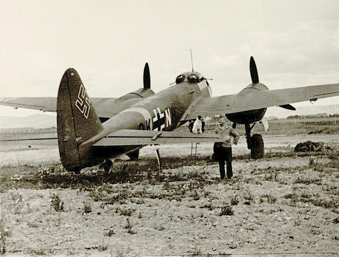 Naam: Foto 497. Junkers Ju 88, mascotte op stabilo. 1100 breed.jpg
Bekeken: 1110
Grootte: 158,5 KB
