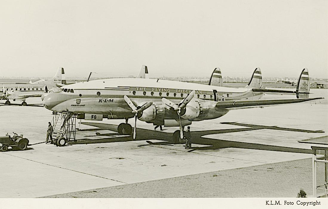 Naam: Kaart 745. PH-TFG (later PH-LDG) 'Friesland'. Lockheed Constellation L-749. Verkocht als CX-BBN..jpg
Bekeken: 937
Grootte: 91,4 KB