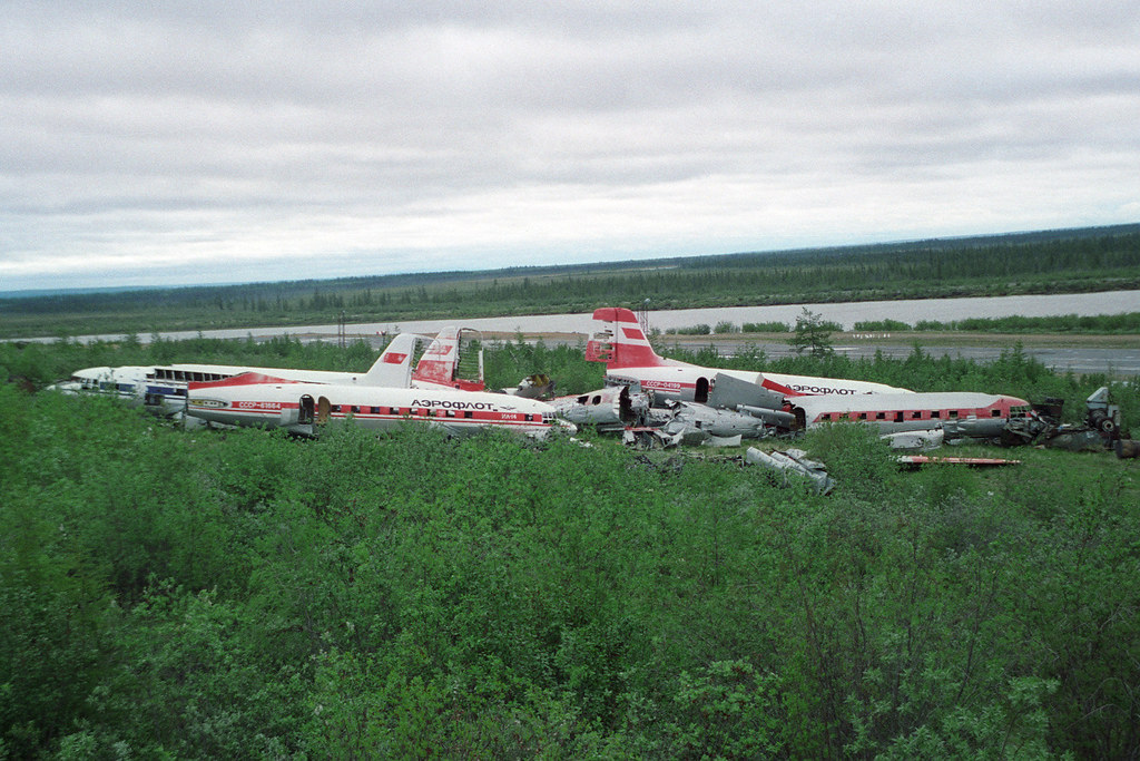 Naam: Dumped IL-14s at Cherskiy.jpg
Bekeken: 572
Grootte: 256,5 KB