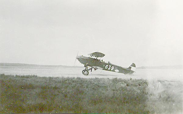 Naam: Foto 60. Met beschadiging. Txt bij foto, C5. Jager Verkenner (639) op Soesterberg. Txt op az, Z.jpeg
Bekeken: 654
Grootte: 344,8 KB