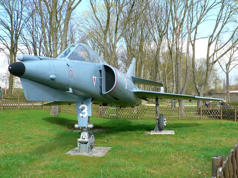 Naam: Etendard , Paris-Orly..jpg
Bekeken: 347
Grootte: 291,7 KB