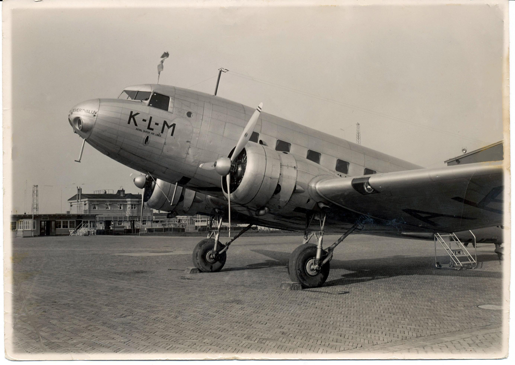 Naam: PH-AKO_Douglas_DC-2_KLM_Oeverzwaluw.jpg
Bekeken: 1189
Grootte: 453,6 KB