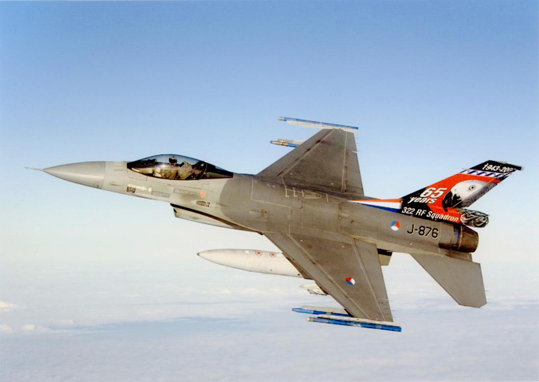 Naam: Foto 176. 'J-876'. General Dynamics F-16AM. 1100 breed.jpg
Bekeken: 1675
Grootte: 56,8 KB